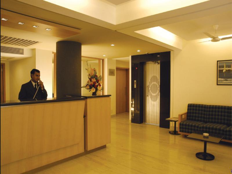 Hotel Skylon Ahmedabad Eksteriør billede
