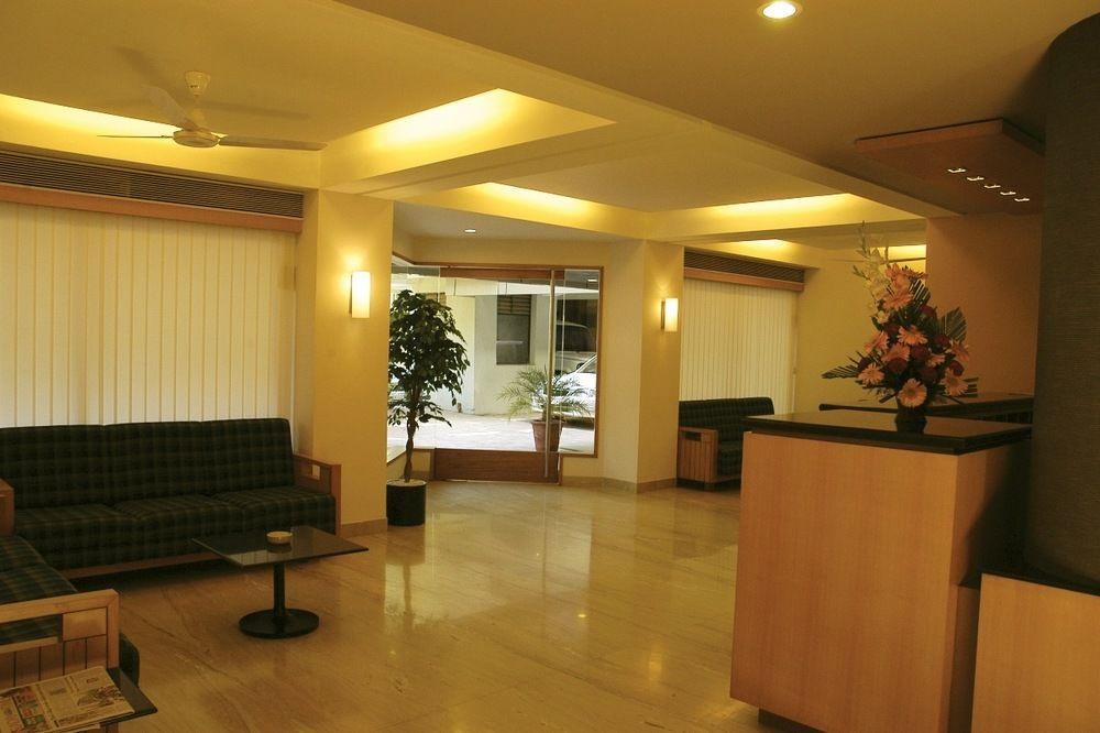 Hotel Skylon Ahmedabad Eksteriør billede